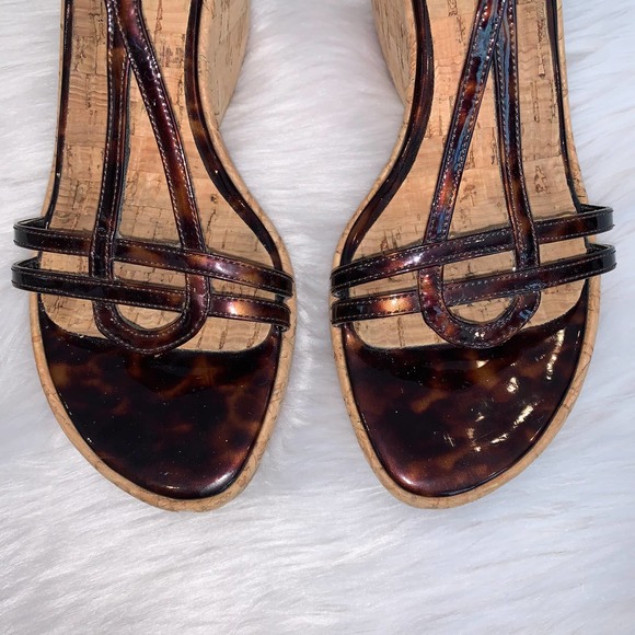 Stuart Weitzman ‘Esteem’ Patent Wedge Sandal, 7.5 - Picture 3 of 7